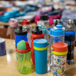 Przybory szkolne i komputery od WSIiZ trafią do uczniów z terenów powodziowych 7 - Polskie Radio Rzeszów Przybory szkolne i komputery od WSIiZ trafią do uczniów z terenów powodziowych - Polskie Radio Rzeszów