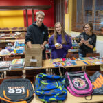 Przybory szkolne i komputery od WSIiZ trafią do uczniów z terenów powodziowych 6 - Polskie Radio Rzeszów Przybory szkolne i komputery od WSIiZ trafią do uczniów z terenów powodziowych - Polskie Radio Rzeszów