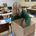 Przybory szkolne i komputery od WSIiZ trafią do uczniów z terenów powodziowych 5 - Polskie Radio Rzeszów Przybory szkolne i komputery od WSIiZ trafią do uczniów z terenów powodziowych - Polskie Radio Rzeszów