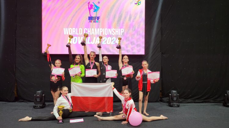 Fit Kid. Sukces zawodniczek Towarzystwa Gimnastycznego „SOKÓŁ” w Malawie. 1 - Polskie Radio Rzeszów Fit Kid. Sukces zawodniczek Towarzystwa Gimnastycznego „SOKÓŁ” w Malawie.