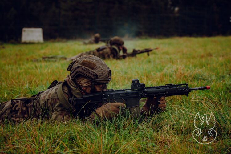 Blisko stu nowych ochotników wstąpiło do brygady WOT 1 - Polskie Radio Rzeszów Blisko stu nowych ochotników wstąpiło do brygady WOT