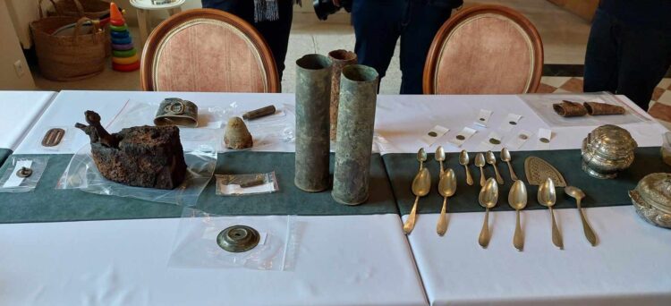 Na terenie parku pałacu w Sieniawie archeolodzy wykopali skarb