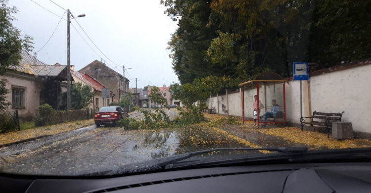 Uwaga na silny wiatr!