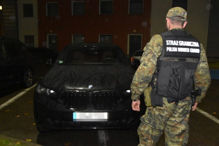 Strażnicy odzyskali skradzione auta warte łącznie ok. 1,6 mln złotych