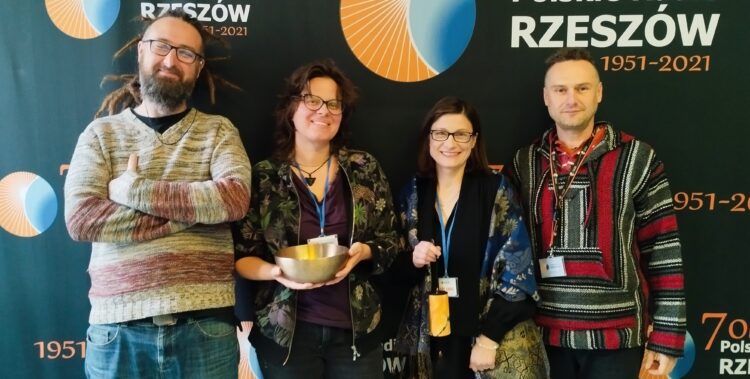 W „Tu i Teraz” zespół „Wojtusiowa Izba”