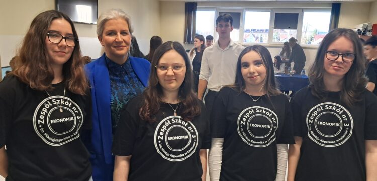 Stworzyli escape room z zagadkami o Łańcucie