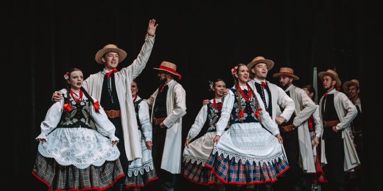 Fot. FB Studencki Zespół Pieśni i Tańca Politechniki Rzeszowskiej "POŁONINY"