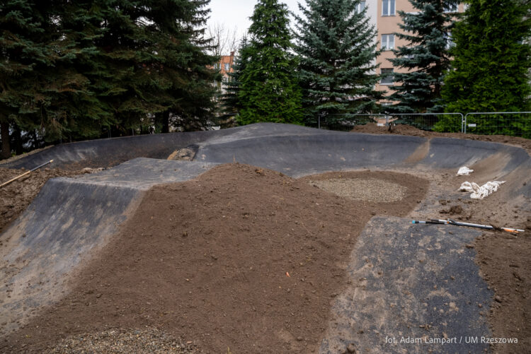 Fun park na rzeszowskim osiedlu Baranówka prawie gotowy 1 - Polskie Radio Rzeszów Fun park na rzeszowskim osiedlu Baranówka prawie gotowy