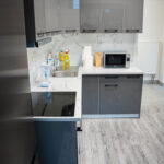 Ambasador Japonii w Przemyślu. Rząd kraju kwitnącej wiśni wsparł m.in. renowację ośrodka dla uchodźców (zdjęcia) - Polskie Radio Rzeszów