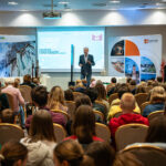 Wystartowały Świąteczne Targi Książki, gratka dla dzieci i dorosłych (zdjęcia) 13 - Polskie Radio Rzeszów Wystartowały Świąteczne Targi Książki, gratka dla dzieci i dorosłych (zdjęcia) - Polskie Radio Rzeszów