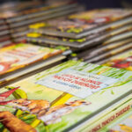 Wystartowały Świąteczne Targi Książki, gratka dla dzieci i dorosłych (zdjęcia) 18 - Polskie Radio Rzeszów Wystartowały Świąteczne Targi Książki, gratka dla dzieci i dorosłych (zdjęcia) - Polskie Radio Rzeszów