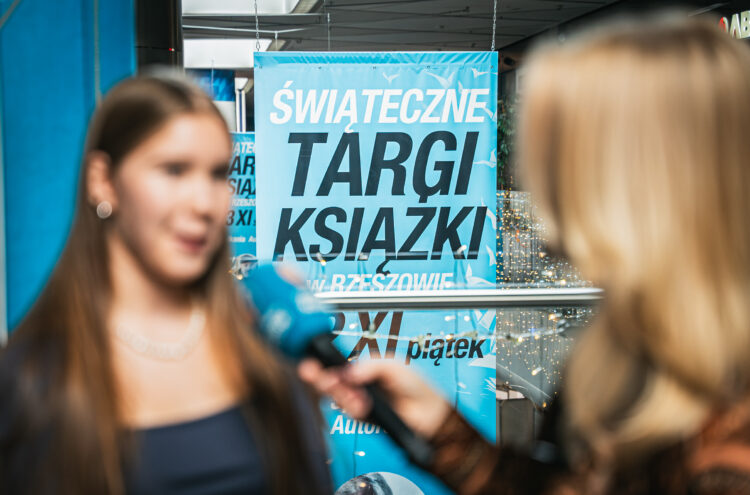 Drugi dzień Świątecznych Targów Książki w Rzeszowie (fotogaleria)