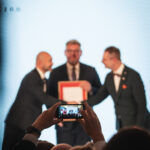 W zamku w Łańcucie Andrzej Duda uhonorował laureatów XXII edycji Nagrody Gospodarczej Prezydenta RP (fotogaleria) 32 - Polskie Radio Rzeszów W zamku w Łańcucie Andrzej Duda uhonorował laureatów XXII edycji Nagrody Gospodarczej Prezydenta RP (fotogaleria) - Polskie Radio Rzeszów