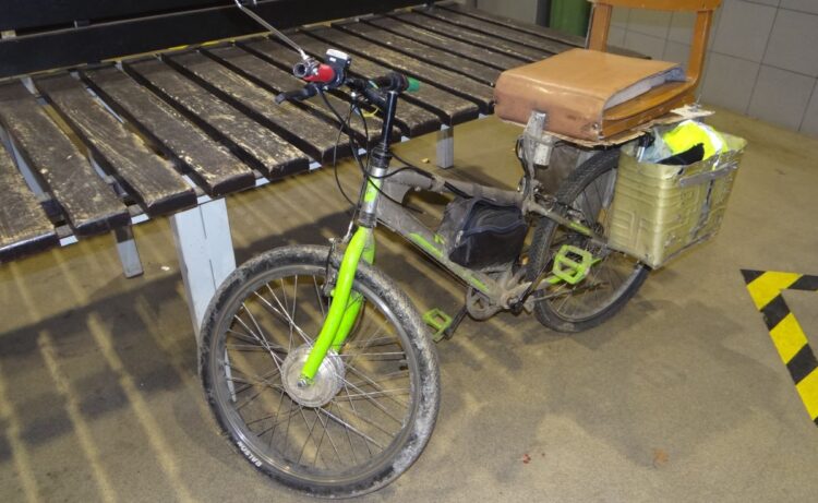 Przemytnik cyklista. W siodełku rowerowym ukrył papierosy 1 - Polskie Radio Rzeszów Przemytnik cyklista. W siodełku rowerowym ukrył papierosy