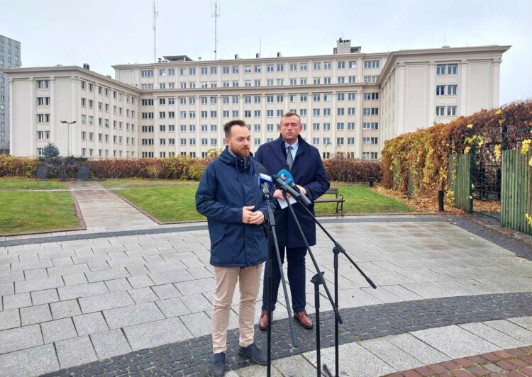 Europosłowie z Konfederacji zaniepokojeni przyszłością polskiego rolnictwa