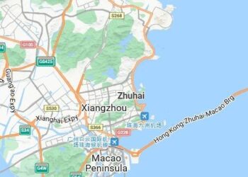 Media: Mężczyzna wjechał w&nbsp;tłum, co&nbsp;najmniej 35 osób nie&nbsp;żyje