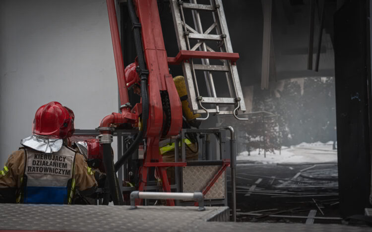 Pożar hali magazynowej w Rzeszowie