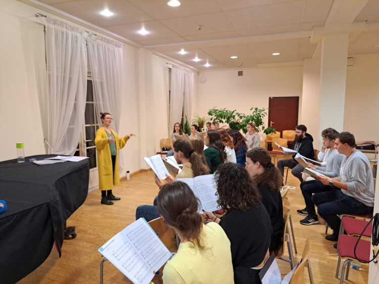 Jubileusz chóru akademickiego, próby przed koncertem na Uniwersytecie Rzeszowskim 1 - Polskie Radio Rzeszów Jubileusz chóru akademickiego, próby przed koncertem na Uniwersytecie Rzeszowskim