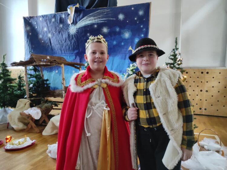 Jasełka w szkołach regionu (fotogaleria, video) 1 - Polskie Radio Rzeszów Jasełka w szkołach regionu (fotogaleria, video)