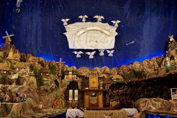 Ruchoma Szopka Bożonarodzeniowa w Kielanówce