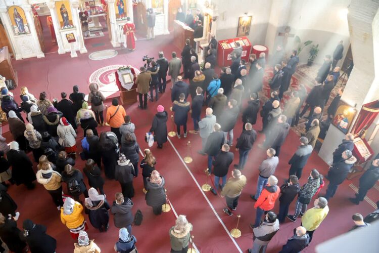 W tradycji wschodniej szopkę zastępuje ikona ze sceną narodzenia