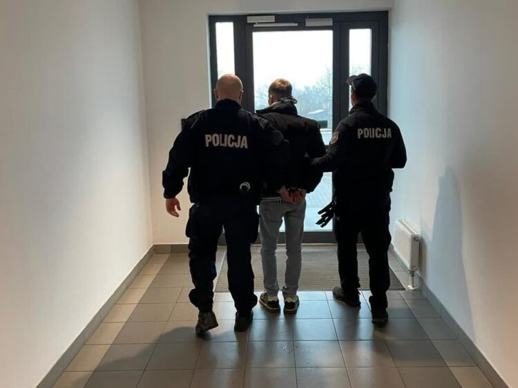 Nie miał prawa jazdy i był pijany, a mimo to jechał autem