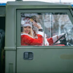 Mikołaj zapukał do szpitalnych okien i obdarował małych pacjentów (fotogaleria) - Polskie Radio Rzeszów