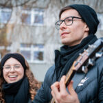 Mikołaj zapukał do szpitalnych okien i obdarował małych pacjentów (fotogaleria) - Polskie Radio Rzeszów