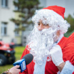 Mikołaj zapukał do szpitalnych okien i obdarował małych pacjentów (fotogaleria) - Polskie Radio Rzeszów