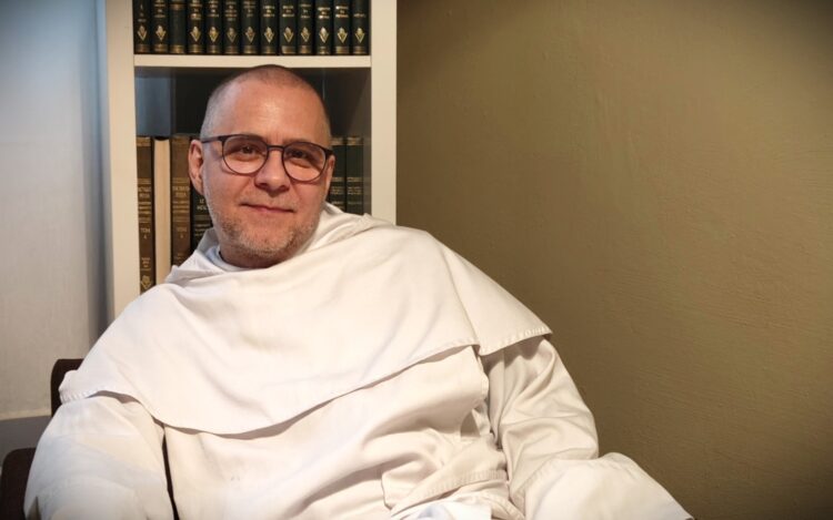 Paweł Gużyński o niebie na ziemi, życiu na jawie i umiłowaniu losu