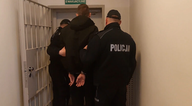 Był „kurierem” w oszustwach „na policjanta”