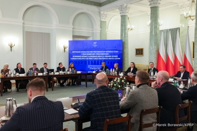 Prezydent z przedstawicielami pracowników i pracodawców o wolnej Wigilii