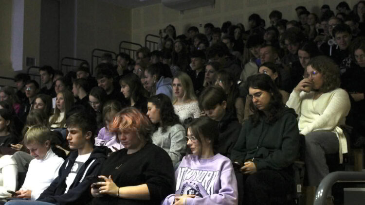 O tym, jak radzić sobie ze stresem rozmawiali uczniowie rzeszowskich szkół 1 - Polskie Radio Rzeszów O tym, jak radzić sobie ze stresem rozmawiali uczniowie rzeszowskich szkół