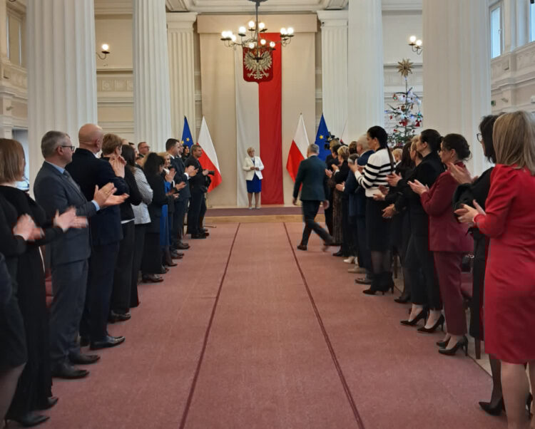 Społecznicy i samorządowcy odznaczeni przez wojewodę