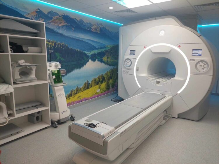 Nowoczesna pracownia rezonansu magnetycznego w szpitalu MSWIA w Rzeszowie