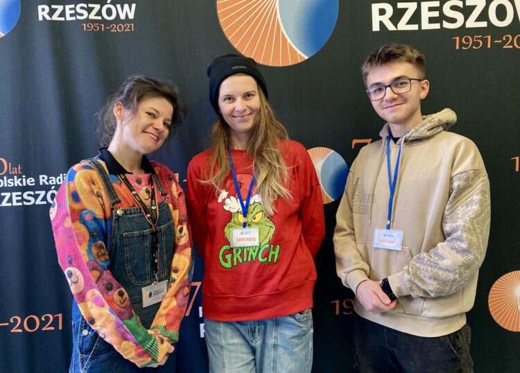 „Babcia na katafalk”