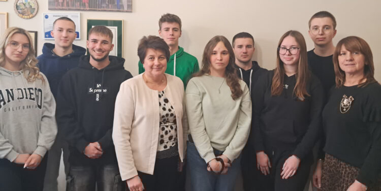 Pierwsze studniówki w regionie już za nami