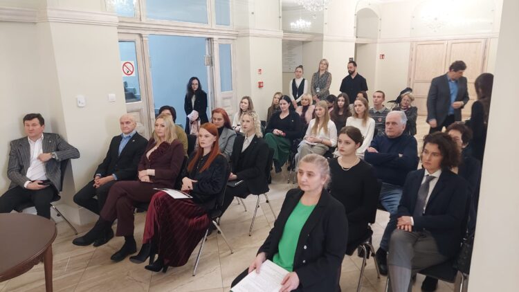 Znamy zwycięzców konkursu literackiego "Maria i Witold Habdank-Kossowscy..." 1 - Polskie Radio Rzeszów Znamy zwycięzców konkursu literackiego „Maria i Witold Habdank-Kossowscy…”