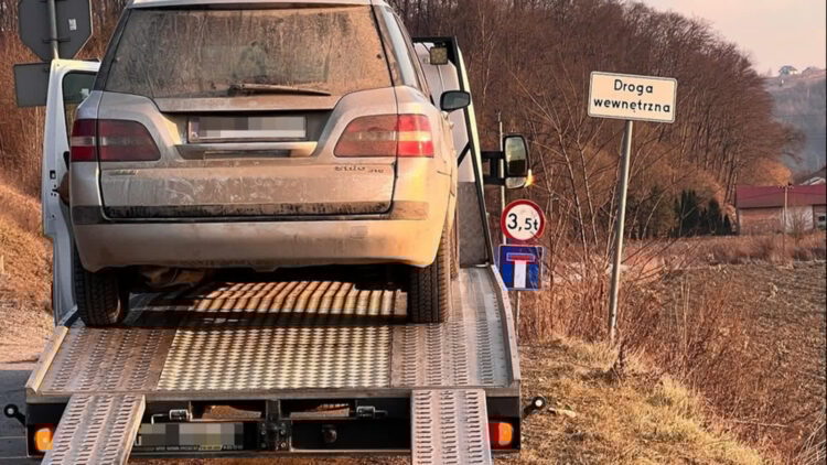 45-latek zatrzymany. Miał dwa zakazy prowadzenia pojazdów 1 - Polskie Radio Rzeszów Fot. KPP Jasło