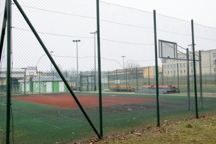 Będzie remont Orlika w Nowej Dębie