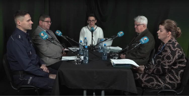 Kolizja z dzikim zwierzęciem. Co zrobić? (video) 1 - Polskie Radio Rzeszów Kolizja z dzikim zwierzęciem. Co zrobić? (video)