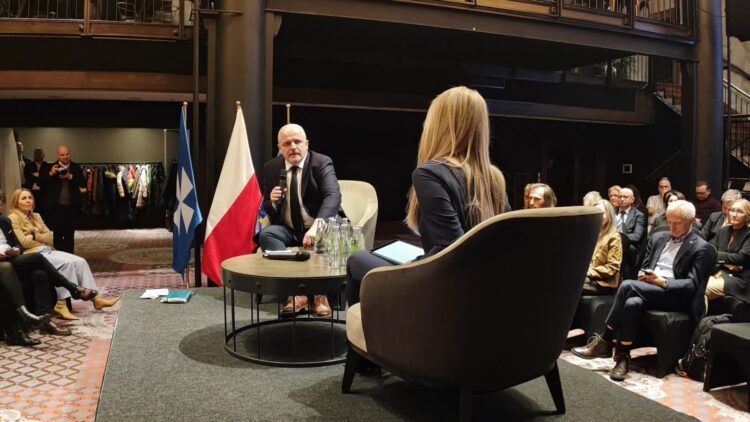 Spotkanie z posłem KO Pawłem Kowalem w Rzeszowie