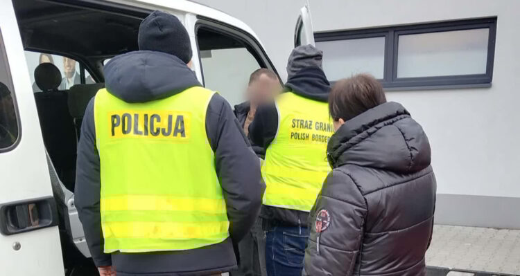 Akcja policji. Zatrzymani przestępcy poszukiwani listami gończymi