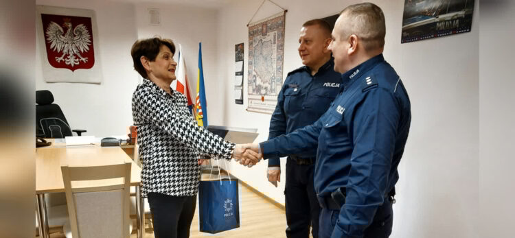 Kobieta znalazła tysiąc euro, potem dała przykład wzorowej postawy