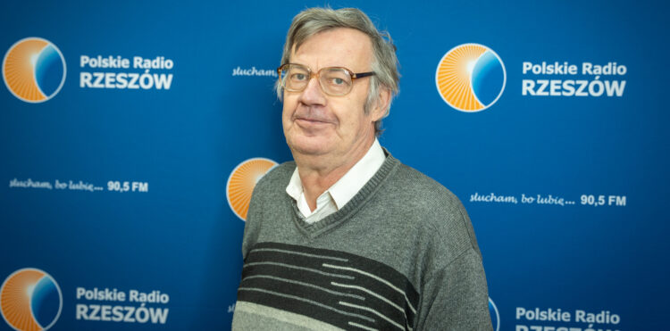 Zbiór pocztówek z „Łańcutem w roli głównej”