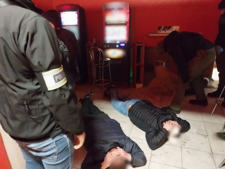 Celnicy uderzyli w nielegalny hazard w Sandomierzu