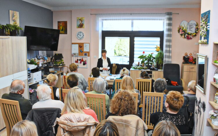 Spotkanie z seniorami na temat renty wdowiej