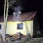 Pożar budynku w Maleniskach. Jedna osoba ranna - Polskie Radio Rzeszów