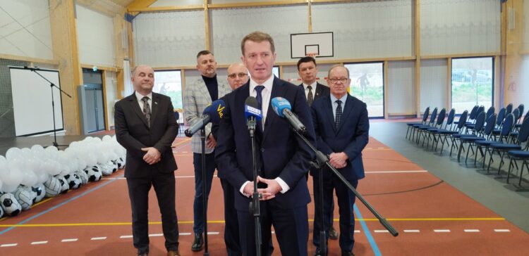 Wiceminister Ireneusz Raś otworzył halę „Olimpia” w Nowym Borku