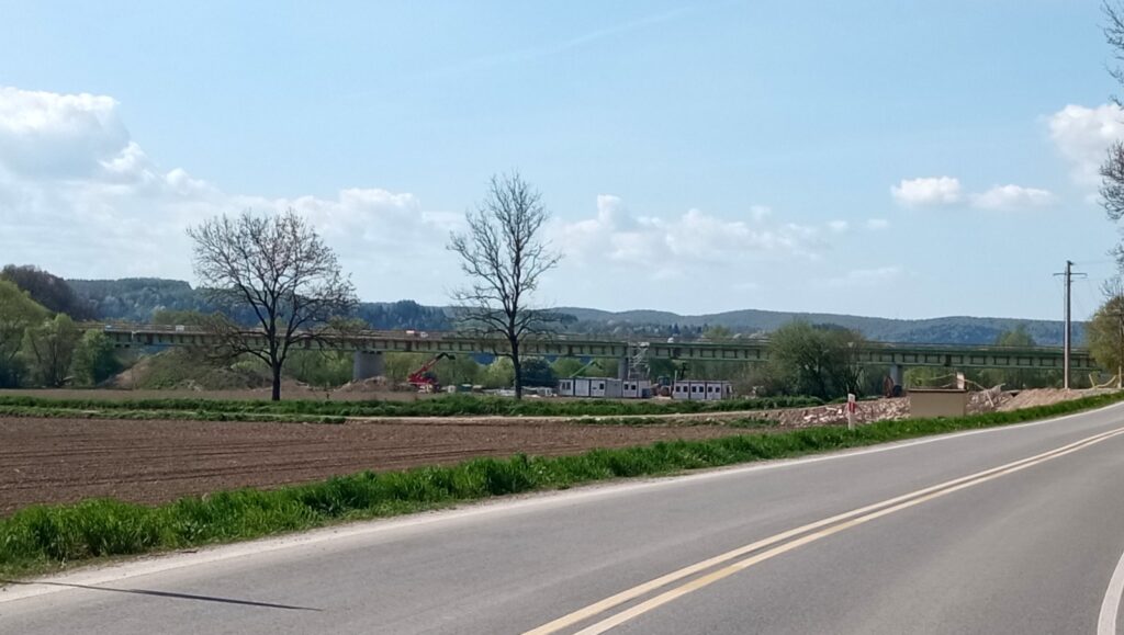 Most przez San w Niewistce, coraz bliżej zakończenia inwestycji - Polskie Radio Rzeszów